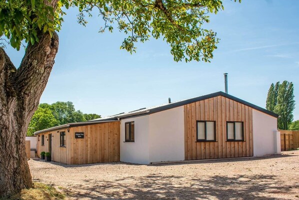 Exterior - Stunning 4 Bedroom Barn Conversion in Rural Devon (Crediton)