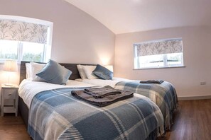 4 bedrooms, iron/ironing board, WiFi, bed sheets - Stunning 4 Bedroom Barn Conversion in Rural Devon (Crediton)