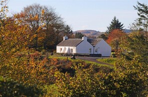 Exterior - Tigh Grianach -  a cottage that sleeps 6 guests  in 3 bedrooms (Oban)