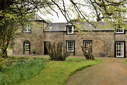 The Stables - a house that sleeps 14 guests in 6 bedrooms