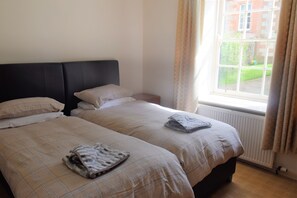 6 Schlafzimmer, WLAN, Bettwäsche