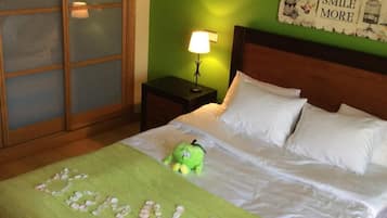 Free WiFi, bed sheets