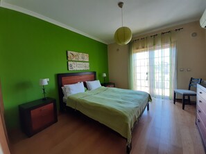 Free WiFi, bed sheets - Villa dos Teixos (Cascais)