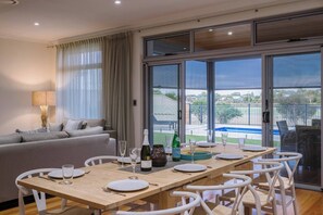 Dining - Ceol Na Mara Luxury Pool Escape with Golf Views (Dunsborough)