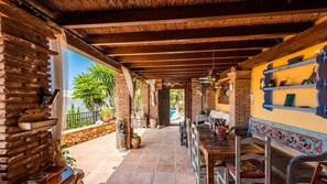 Outdoor dining - Casa Madre Tierra Cómpeta by Ruralidays (Málaga)