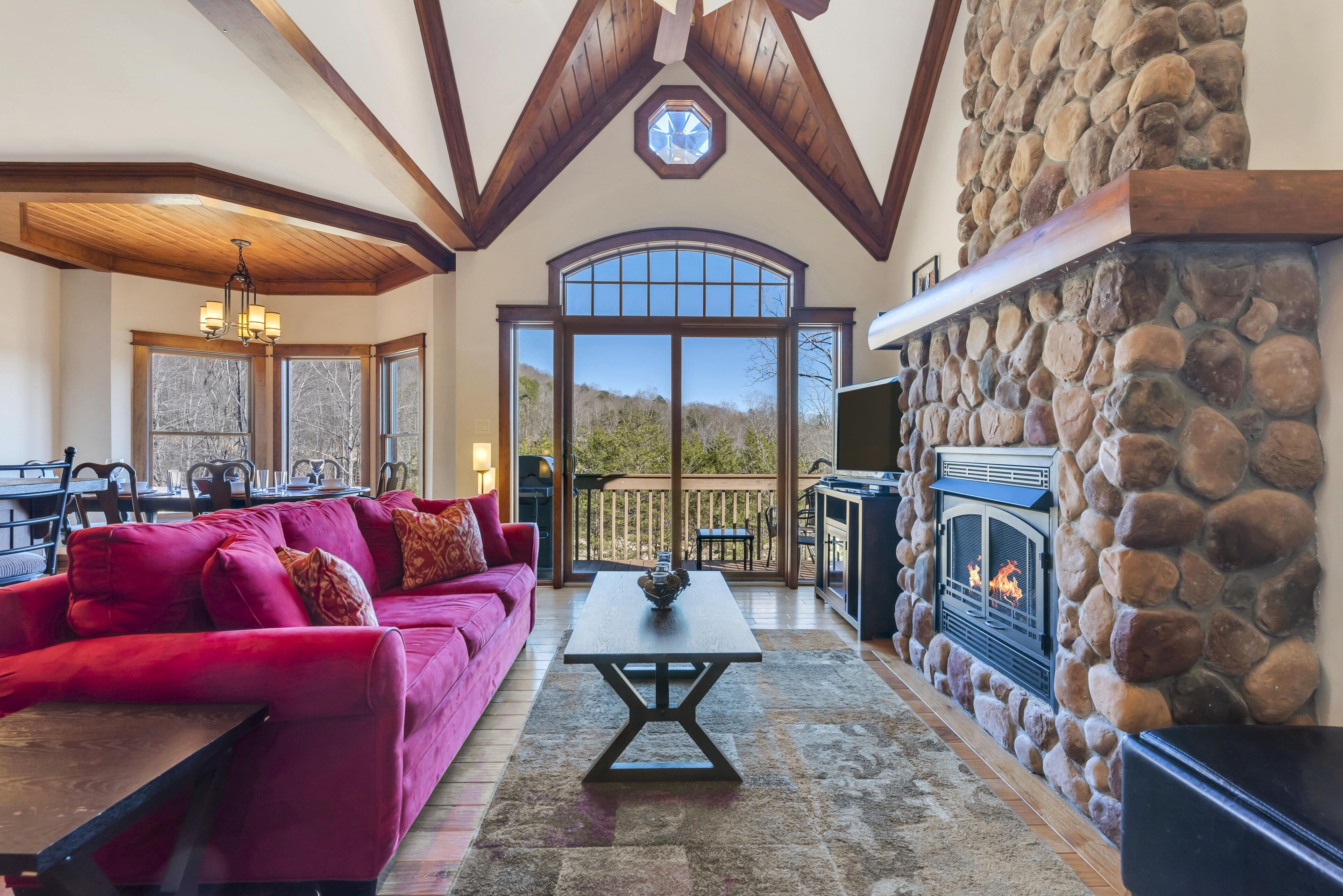 ❤ 3 Story Luxury Home w/ Fast Wifi《3,500 Sq Ft Home》Golf Course/Mountain View ❤