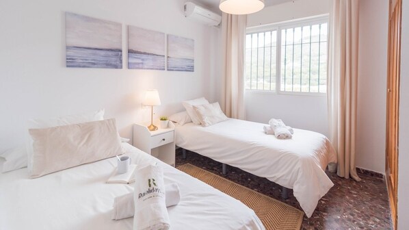 4 多间卧室、熨斗/熨衣板、旅行婴儿床、WiFi