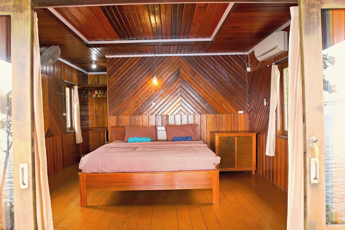 Premium Ocean View Villas | 1 bedroom, bed sheets