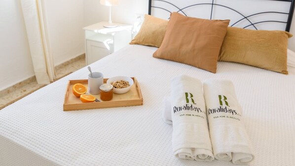 2 chambres, fer et planche à repasser, lit parapluie, Wi-Fi