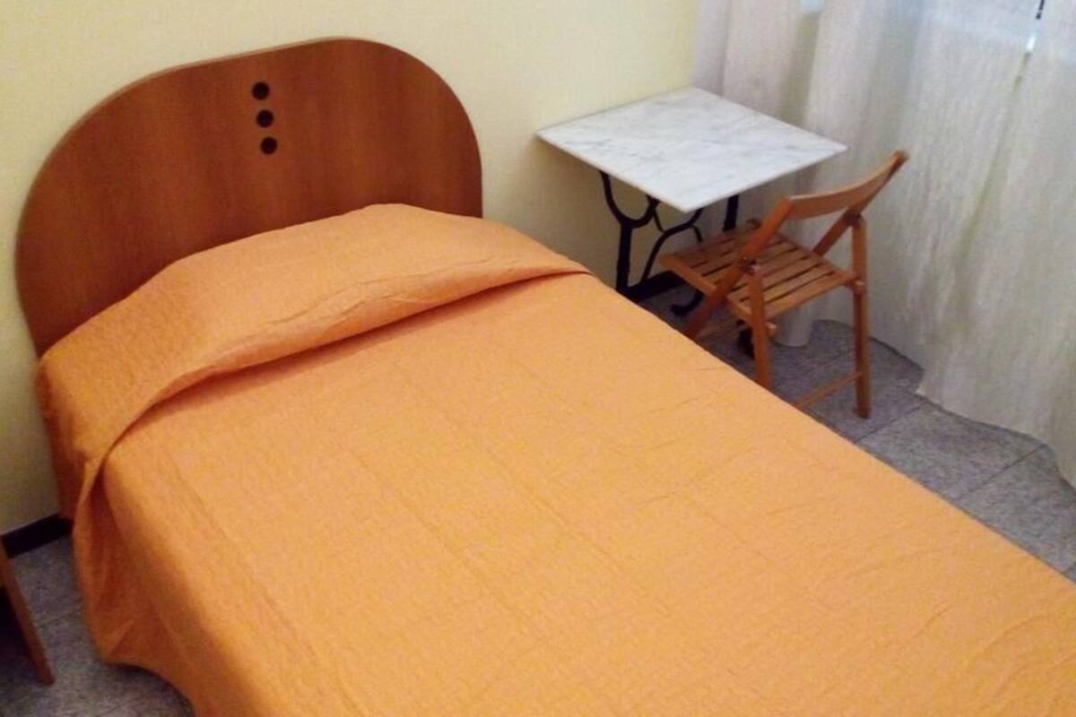 Standard Single Room, Shared Bathroom
