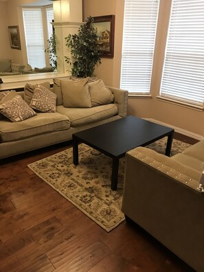 Smart TV, fireplace, DVD player