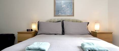 2 bedrooms, iron/ironing board, free WiFi, bed sheets