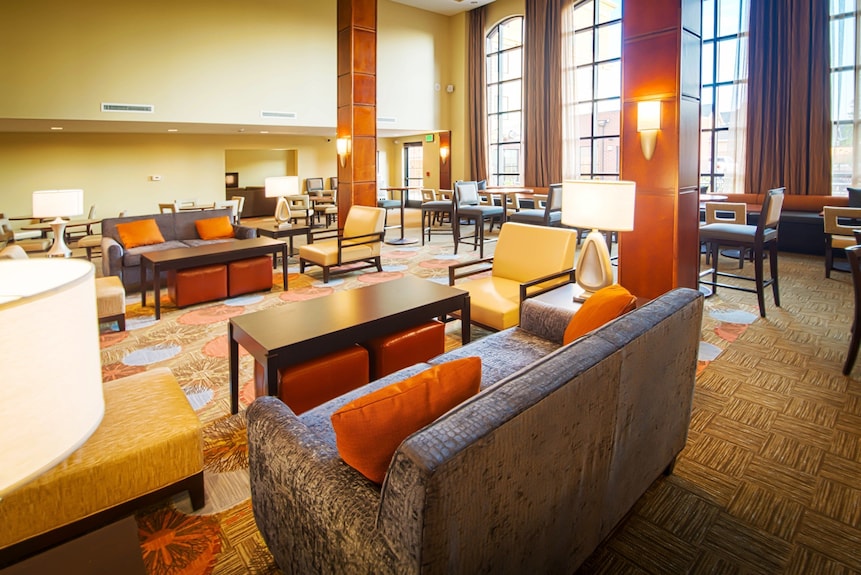 Free Breakfast Buffet, Indoor Pool. King Suite Near University Of Colorado Hospital. - United States