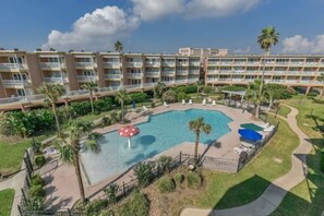 屋外プール、温水プール