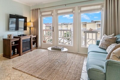 Spectacular BEACH & POOL VIEWS–Your Perfect Escape @ The Victorian, Galveston TX