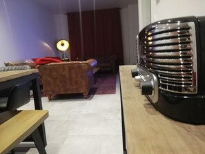 Maison Deluxe | Coin séjour | Télévision à écran plat