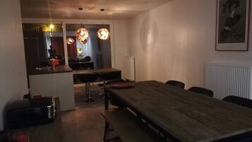 Deluxe huis | Woonruimte | Flatscreentelevisie