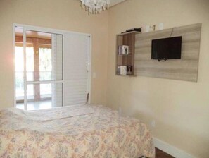 5 Schlafzimmer, Schreibtisch, WLAN