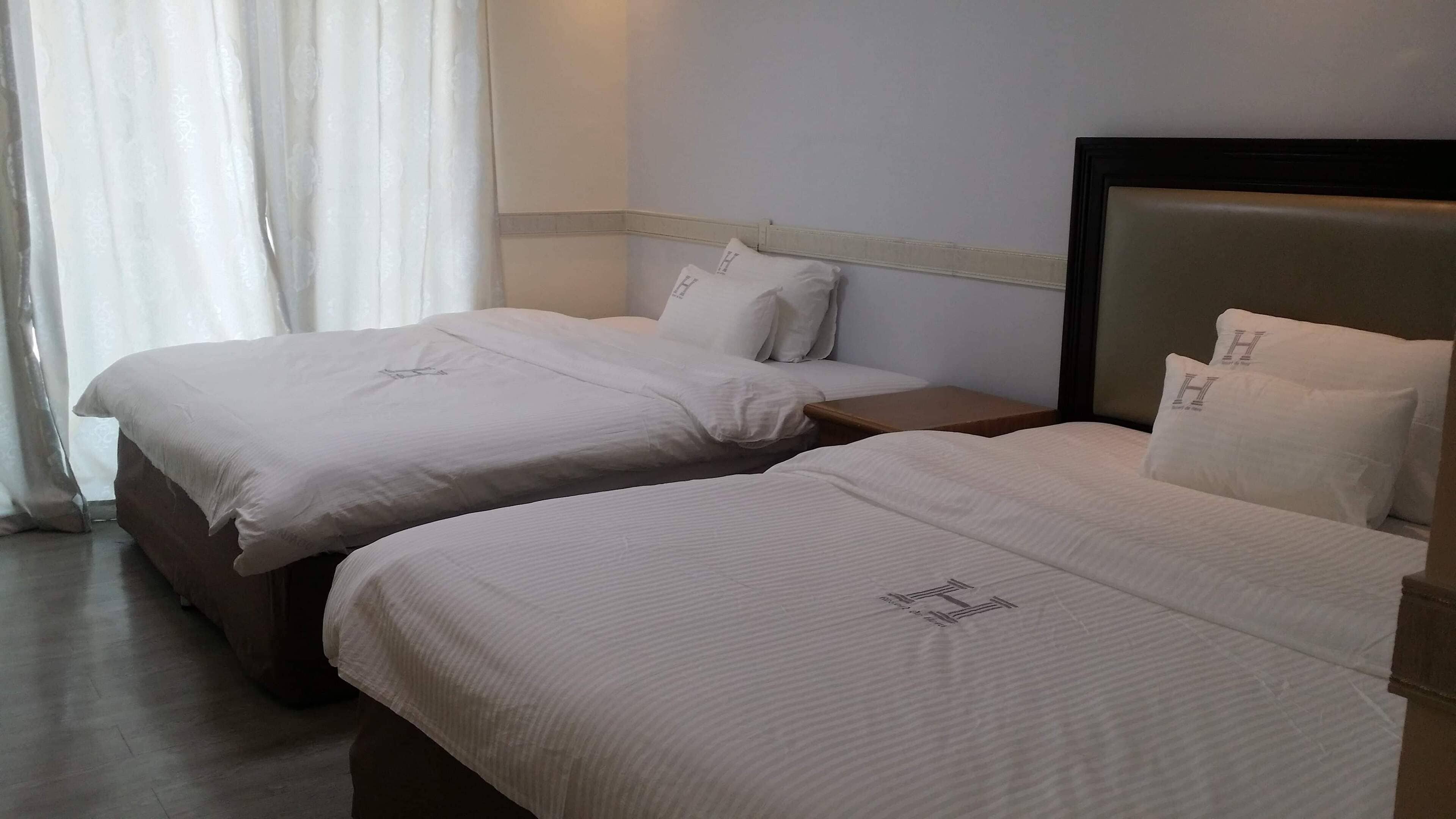 Basic Double Room | WiFi (free), bed sheets
