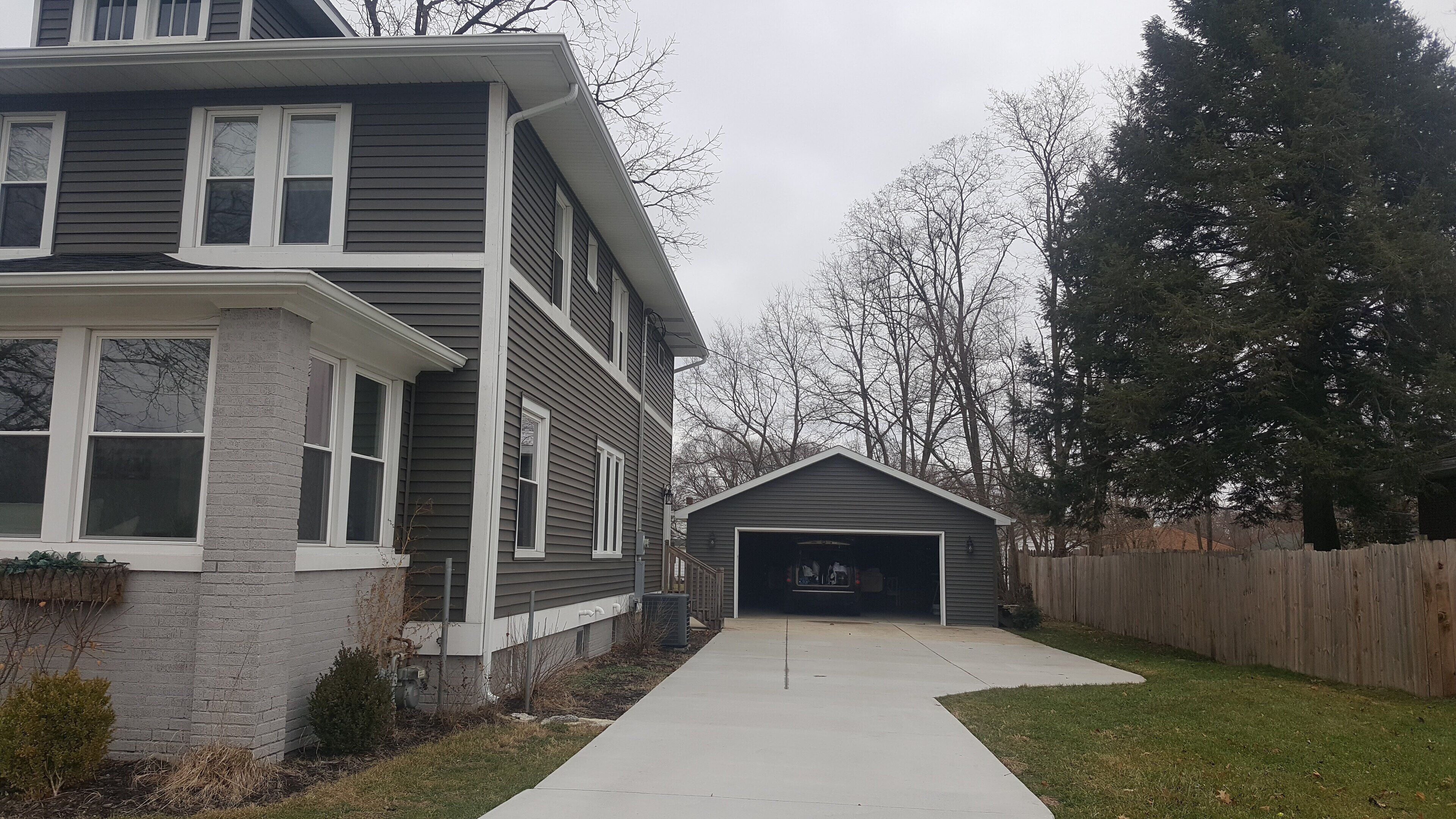 South Bend Home - Rooms to rent.  Close to campuses.