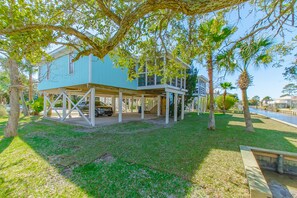Exterior - Canal front property in the heart of Gulf Shores (Gulf Shores)