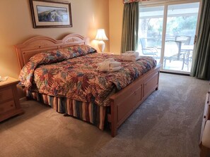 3 bedrooms, iron/ironing board, free WiFi, bed sheets - 3 Bed 3+ bath with 2 community pools, cabana and multiple beach access (Hilton Head Island)