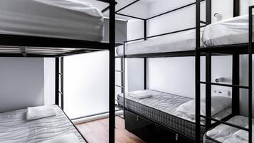 1 habitación, wifi y ropa de cama