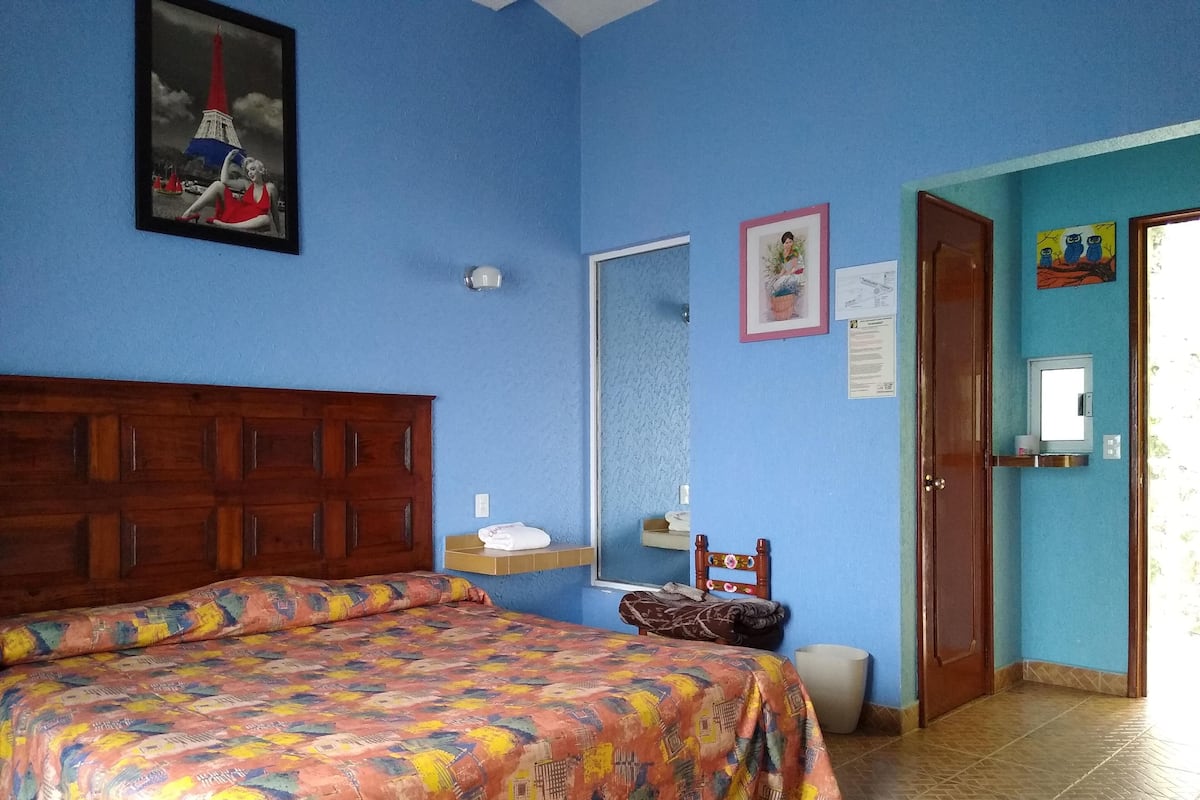 Standard Room | Individually decorated, free WiFi