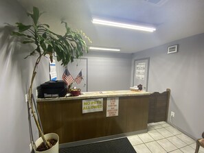 Reception - Century inn motel (Marlow)