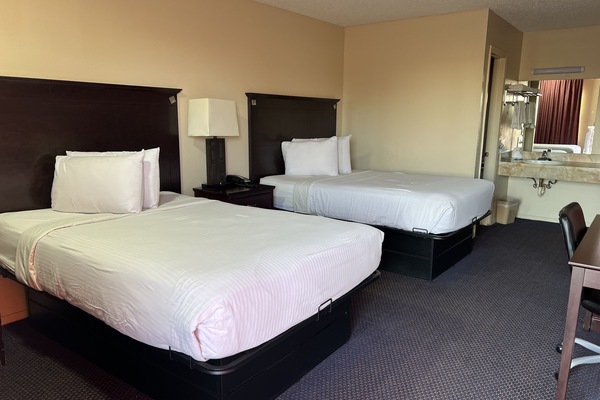 WiFi (free), bed sheets