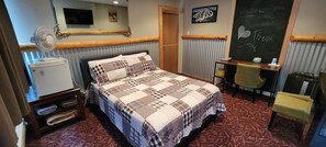 1 bedroom, WiFi - Dillon Tap House Montana Room (Dillon)