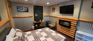 1 bedroom, WiFi - Dillon Tap House Montana Room (Dillon)