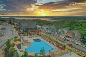 Indoor pool, outdoor pool - 7 BR, 7.5 Bath Home with Hot Tub close to all of the Branson Fun! (Branson)