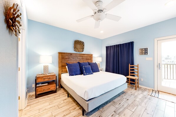 3 bedrooms, iron/ironing board, internet, bed sheets