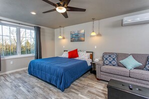 1 bedroom, free WiFi, bed sheets