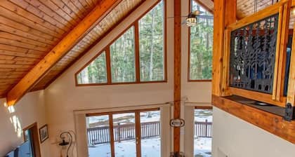 Secluded Cabin in the Woods - Dog Friendly