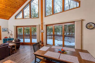 Secluded Cabin in the Woods - Dog Friendly