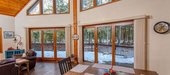 Secluded Cabin in the Woods - Dog Friendly