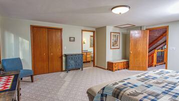 3 bedrooms, WiFi (free), bed sheets