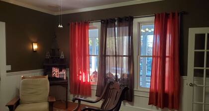 Cozy 1-bedroom-  22 minutes from Cataloochee Ski Area - Jessica