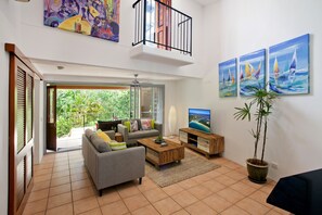 One Bedroom Rooftop Terrace with Spa | Living area - L'Auberge Noosa (Noosa Heads)