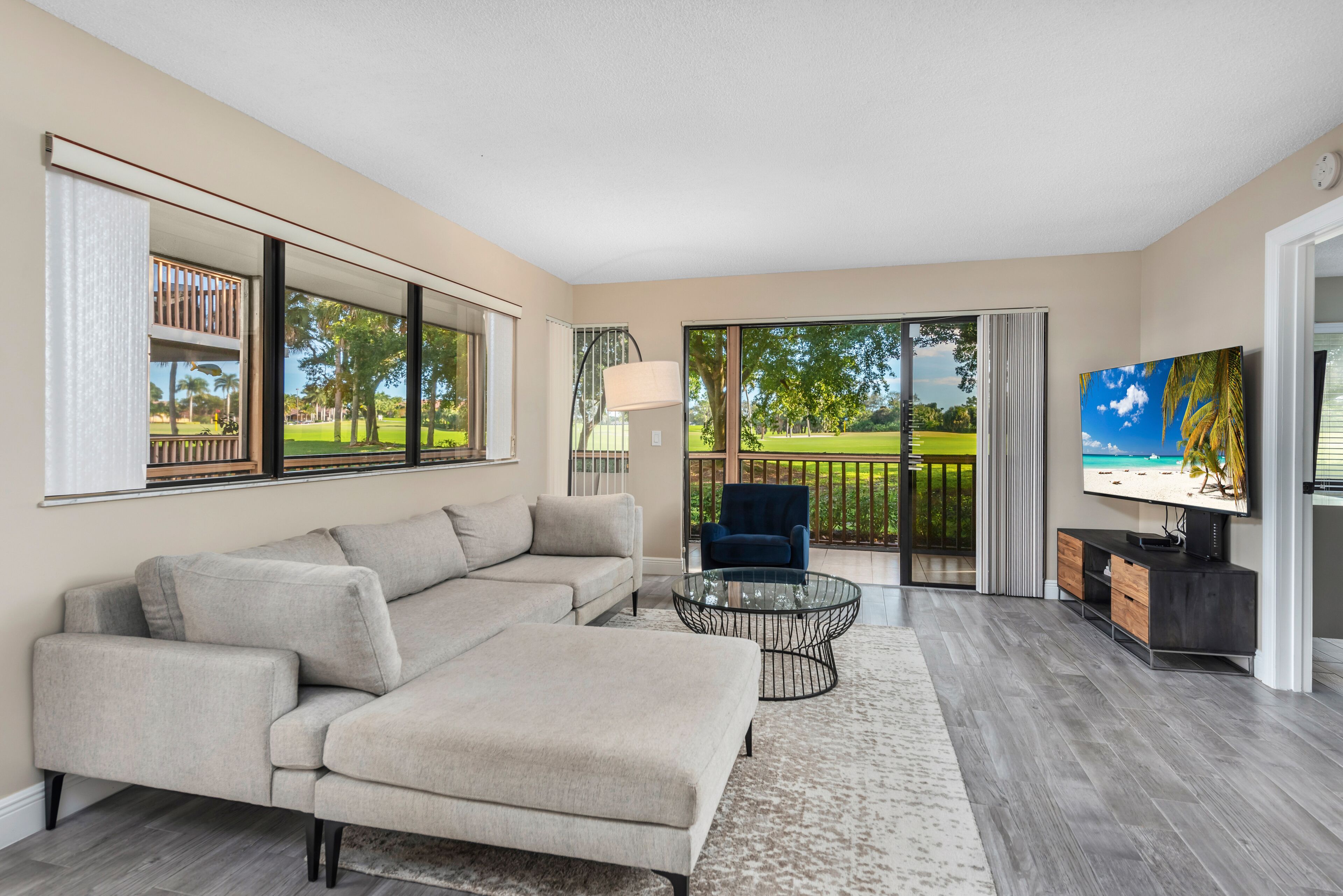 Private Entance Home on PGA Chamionship Golf Course at PGA National