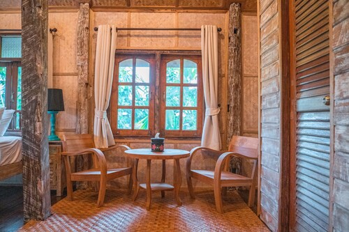 Baanchandra Old Barn House .