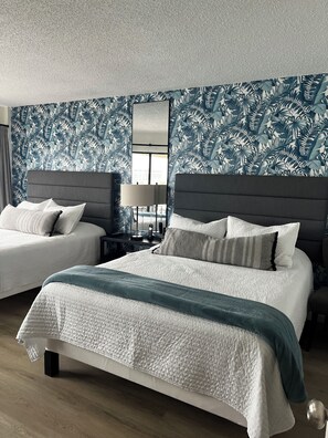 2 bedrooms, iron/ironing board, WiFi, bed sheets - Waterfront condo on Clearwater Beach, 2Bedrooms,2 bath walking distance to beach (Clearwater Beach)