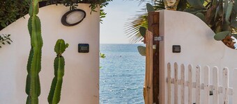 Blumarine house on the sea, parking and wi.fi