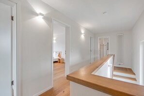 4 quartos, Wi-Fi de cortesia, roupa de cama