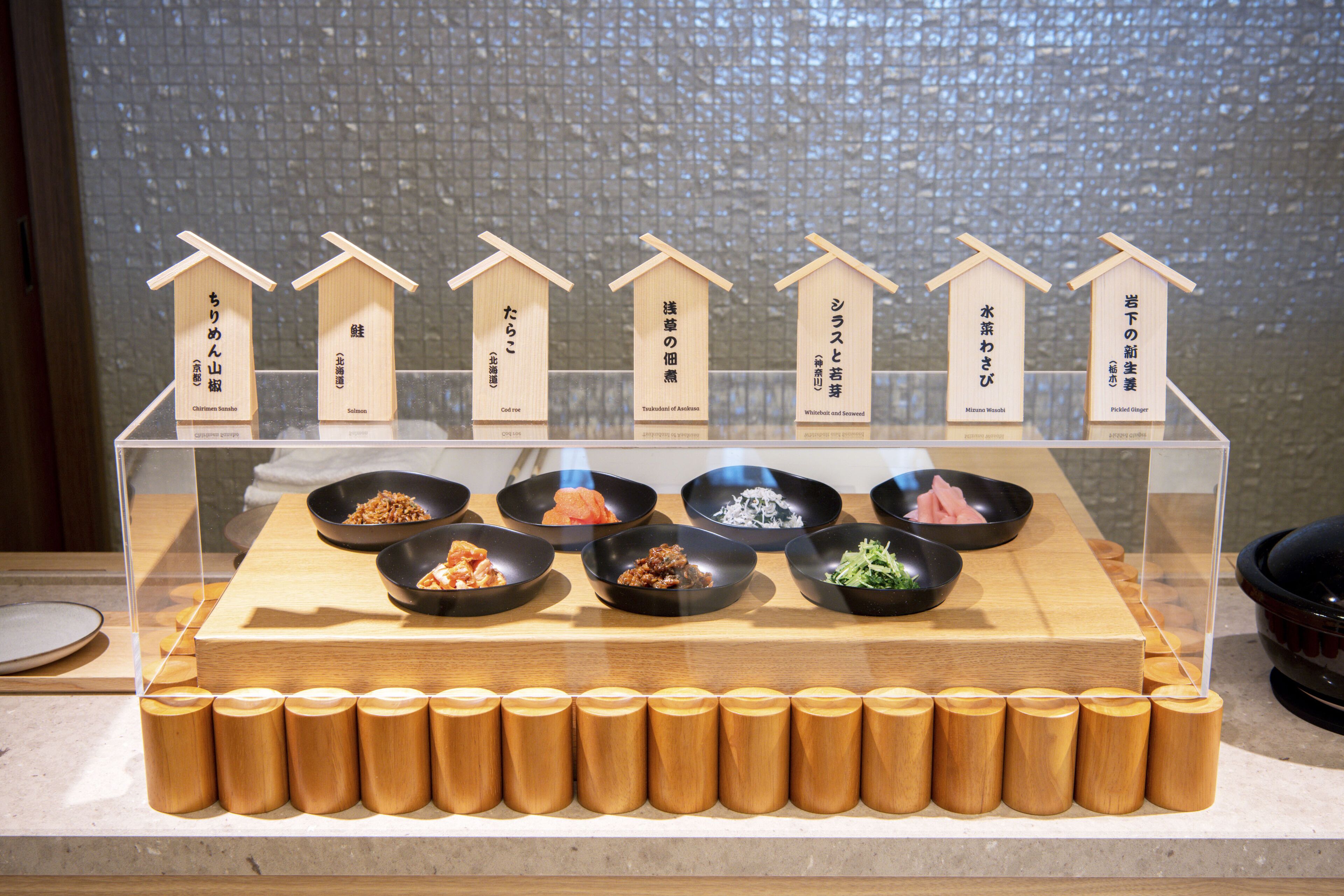 daily buffet breakfast (jpy 3300 per person)