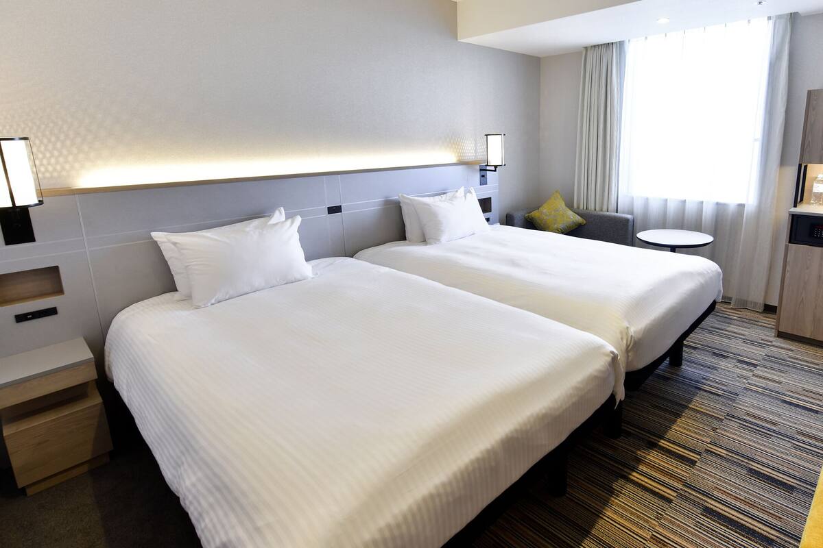 In-room safe, desk, blackout drapes, iron/ironing board (on request)