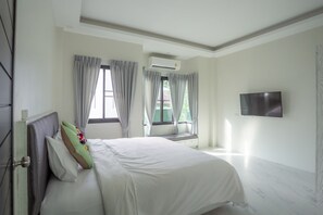 Villa | Blackout curtains, soundproofing, iron/ironing board, free WiFi - Nua Tone pool villa (Choeng Thale)
