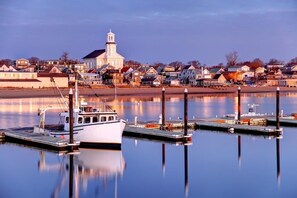 Marina - Large and updated and condo, close to the center of town with 2 car parking! (Provincetown)